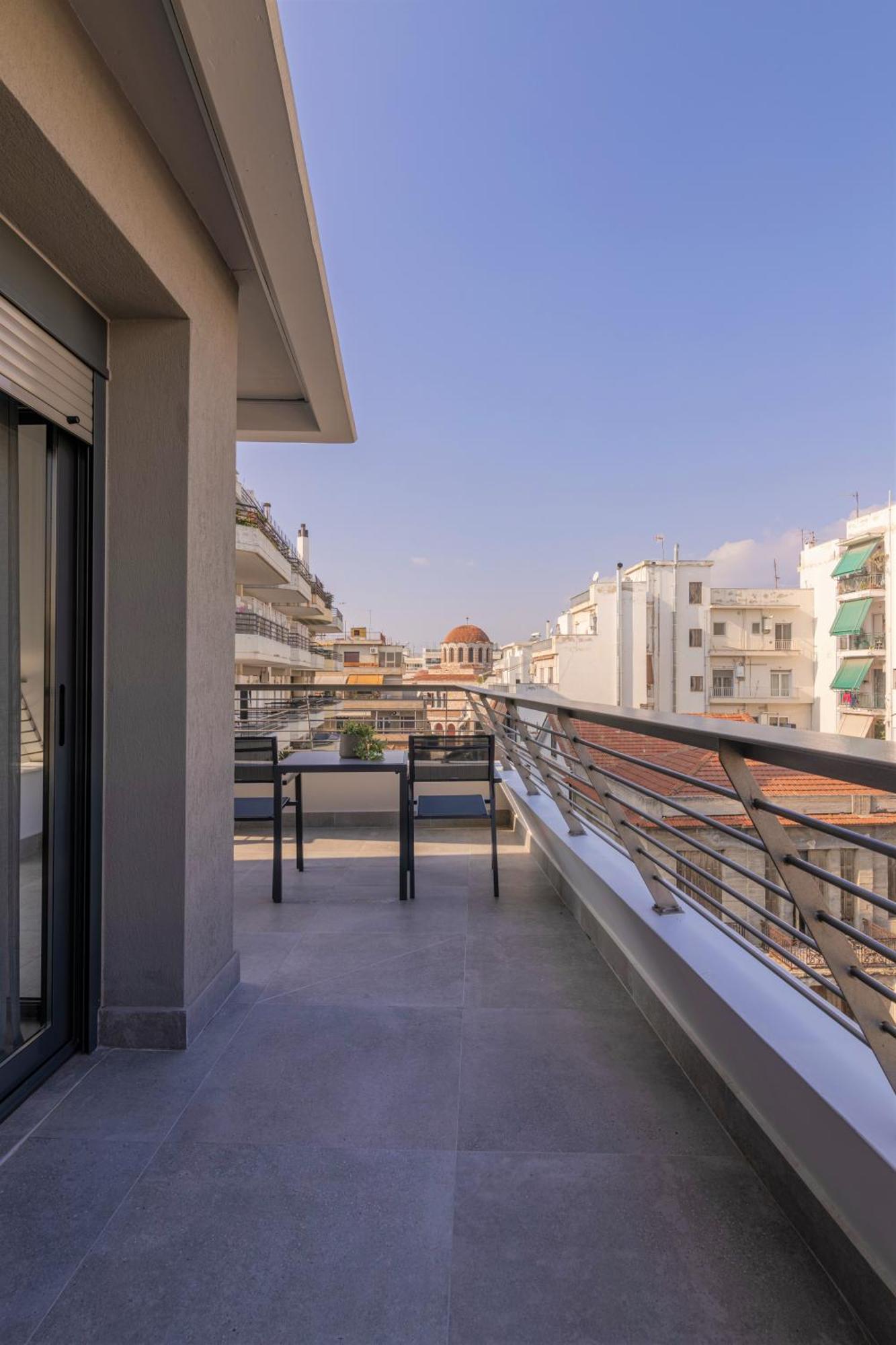 Aeson Premium Living Aparthotel Volos Eksteriør bilde