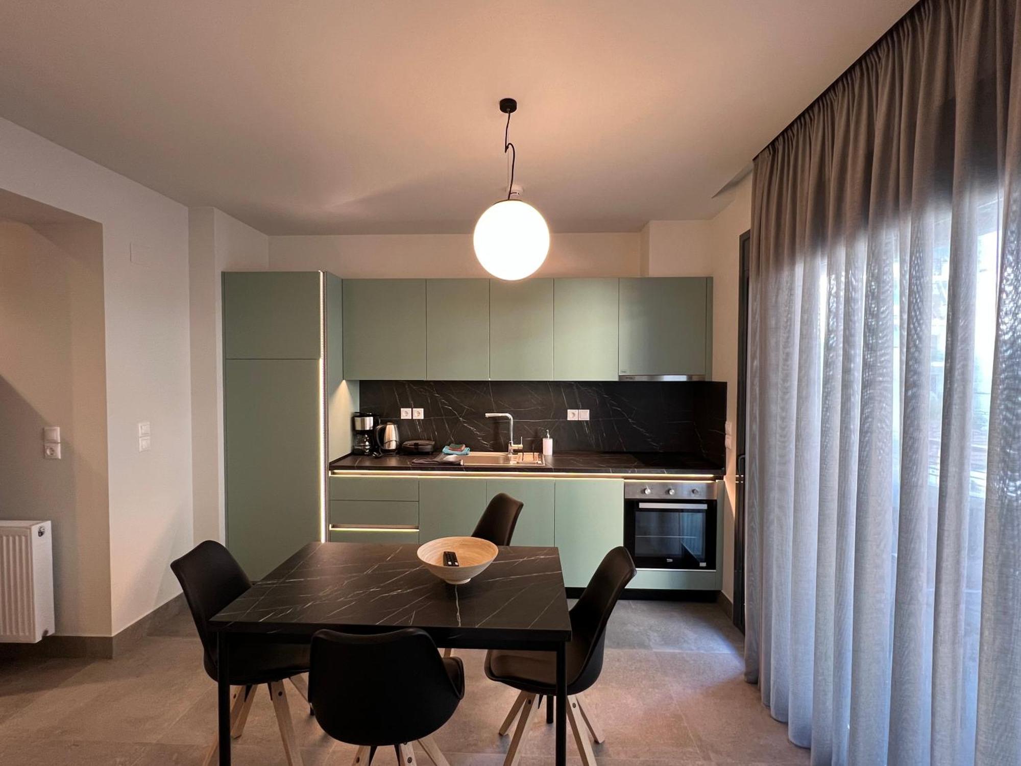 Aeson Premium Living Aparthotel Volos Eksteriør bilde